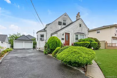 1639 Empire Street, Elmont, NY 11003 - Photo 2