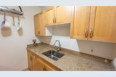250 E 30 Street #5A, New York, NY 10016 - Photo 16