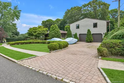 27 Fisher Road, Commack, NY 11725 - Photo 2