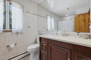 156 Lea Ann Terrace, Wantagh, NY 11793 - Photo 24