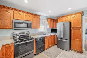59 Northridge St, Patchogue, NY 11772 - Photo 18