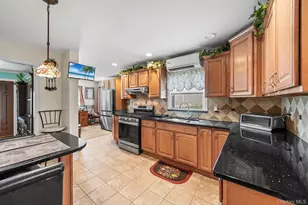 1047 Cornwell Ave, Baldwin, NY 11510 - Photo 8