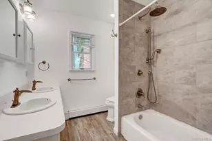 8 Tobi Ln, Setauket, NY 11733 - Photo 28