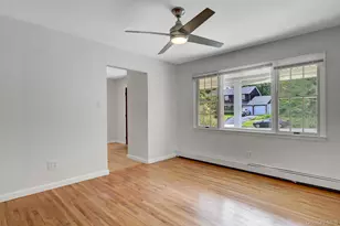 8 Tobi Ln, Setauket, NY 11733 - Photo 14