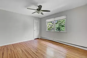 8 Tobi Ln, Setauket, NY 11733 - Photo 24