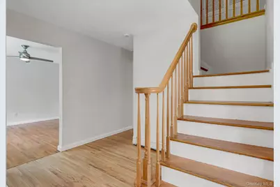 8 Tobi Lane, Setauket, NY 11733 - Photo 4