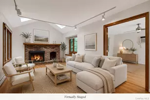 8 Tobi Ln, Setauket, NY 11733 - Photo 10