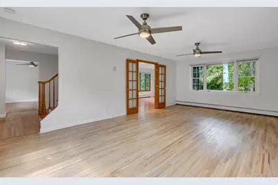 8 Tobi Lane, Setauket, NY 11733 - Photo 6