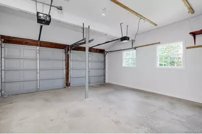 8 Tobi Lane, Setauket, NY 11733 - Photo 34