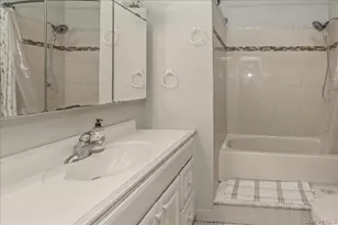 61-17 231st St, Oakland Gardens, NY 11364 - Photo 28