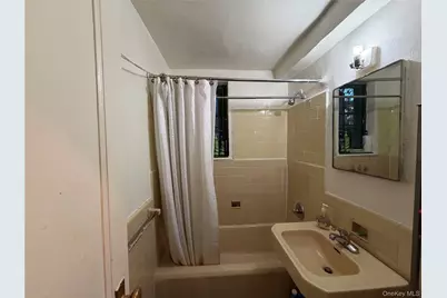 1551 Unionport Road #4C, Bronx, NY 10462 - Photo 1