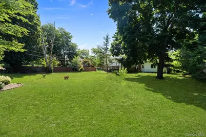 202 Tinton Place, East Northport, NY 11731 - Photo 28