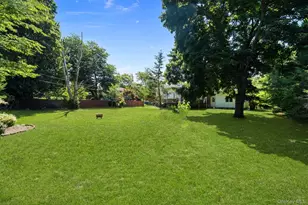202 Tinton Pl, East Northport, NY 11731 - Photo 28