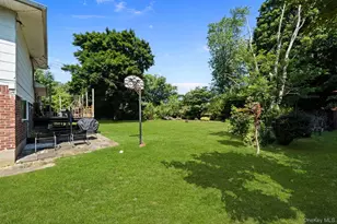 202 Tinton Pl, East Northport, NY 11731 - Photo 24