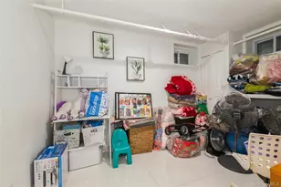 82-27 Utopia Pkwy, Jamaica, NY 11432 - Photo 18
