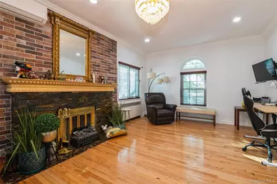 82-27 Utopia Parkway, Jamaica, NY 11432 - Photo 22