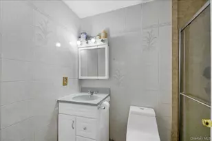 2066 Cicero Ave, Bronx, NY 10473 - Photo 20