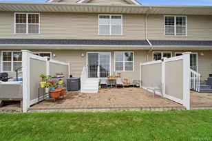 723 Carman Ave, Westbury, NY 11590 - Photo 30