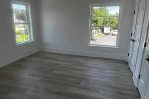 700 W Montauk Hwy, Lindenhurst, NY 11757 - Photo 2