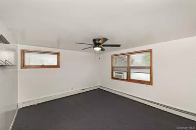 18 Wheelbarrow Lane, Wantagh, NY 11793 - Photo 20
