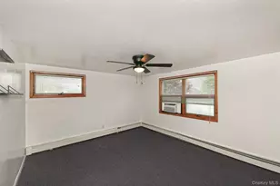 18 Wheelbarrow Ln, Wantagh, NY 11793 - Photo 20