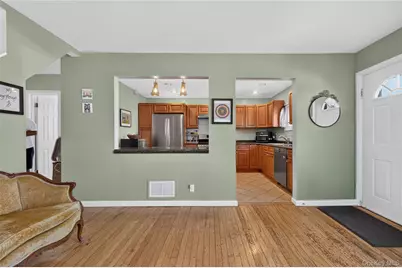 120 Bert Avenue, Westbury, NY 11590 - Photo 4