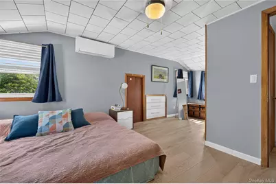 120 Bert Avenue, Westbury, NY 11590 - Photo 16