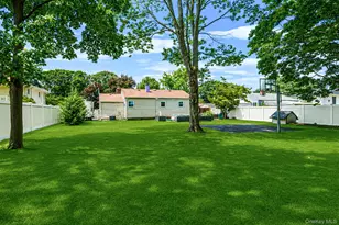 31 Sarah Dr, Lake Grove, NY 11755 - Photo 34