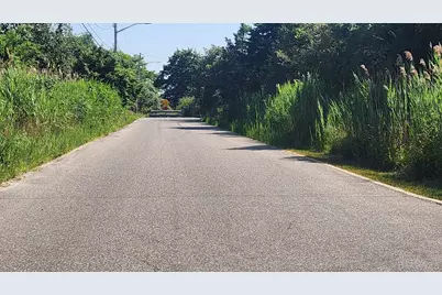 190 Pine Neck Avenue, Patchogue, NY 11772 - Photo 18