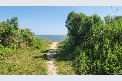 190 Pine Neck Avenue, Patchogue, NY 11772 - Photo 20