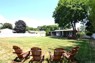 190 Pine Neck Avenue, Patchogue, NY 11772 - Photo 16