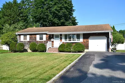 190 Pine Neck Avenue, Patchogue, NY 11772 - Photo 1