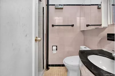 3236 Fish Avenue, Bronx, NY 10469 - Photo 26