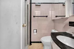 3236 Fish Ave, Bronx, NY 10469 - Photo 26
