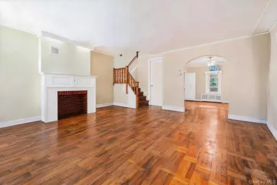 3236 Fish Avenue, Bronx, NY 10469 - Photo 4