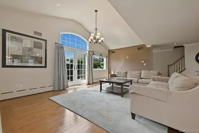 672 Westbury Avenue, Westbury, NY 11590 - Photo 6
