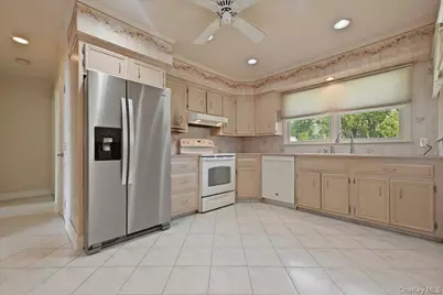 672 Westbury Avenue, Westbury, NY 11590 - Photo 14