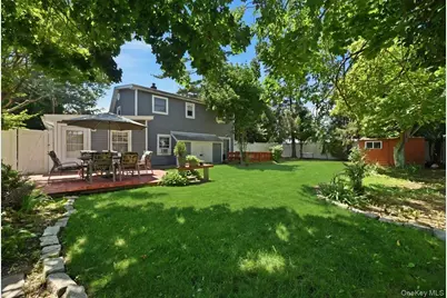 635 Whittier Street, Westbury, NY 11590 - Photo 18