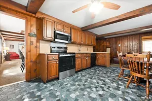 635 Whittier St, Westbury, NY 11590 - Photo 10