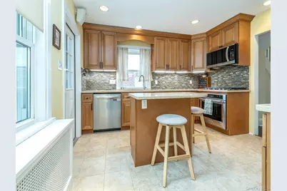 1 Raymond Street, Glen Cove, NY 11542 - Photo 12