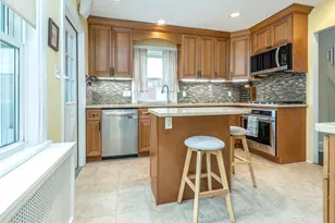 1 Raymond St, Glen Cove, NY 11542 - Photo 12