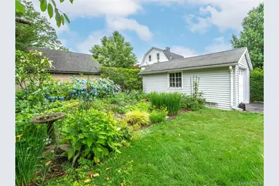 1 Raymond Street, Glen Cove, NY 11542 - Photo 32