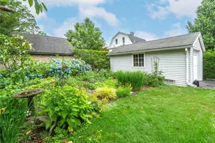 1 Raymond St, Glen Cove, NY 11542 - Photo 32
