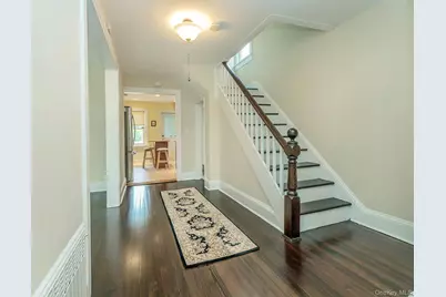 1 Raymond Street, Glen Cove, NY 11542 - Photo 18