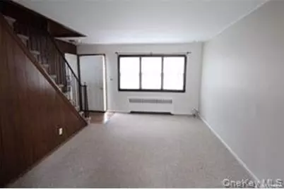 23 Jamaica Avenue, Plainview, NY 11803 - Photo 6