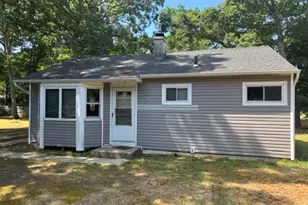 427 Doctors Path, Riverhead, NY 11901 - Photo 2