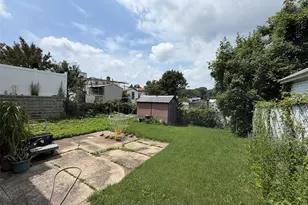 42-50 248th St, Little Neck, NY 11363 - Photo 10
