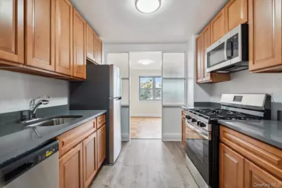 2 Washington Square #1G, Larchmont, NY 10538 - Photo 8