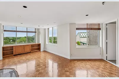 100 Hilton Avenue #907, Garden City, NY 11530 - Photo 18
