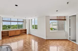 100 Hilton Ave, Garden City, NY 11530 - Photo 18
